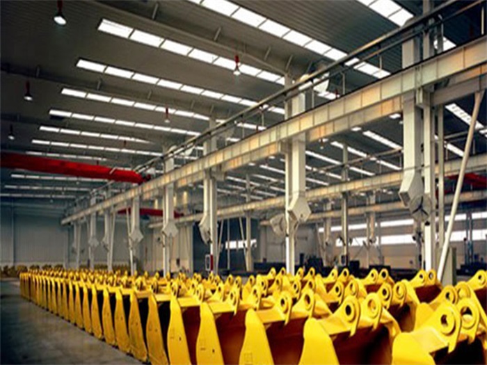 海北徐工集团挖掘机装配车间